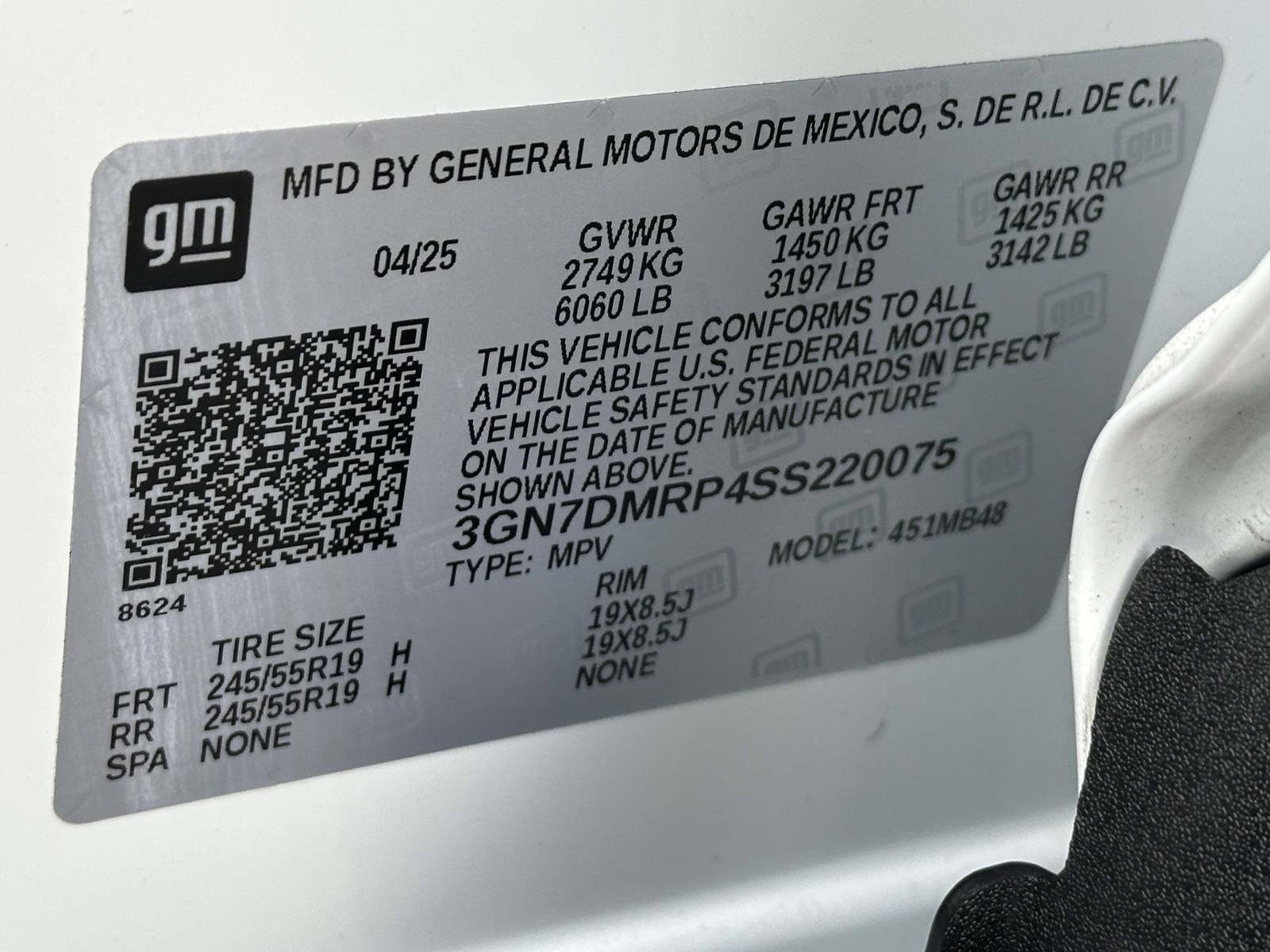 Used 2025 Chevrolet Equinox EV LT image 28