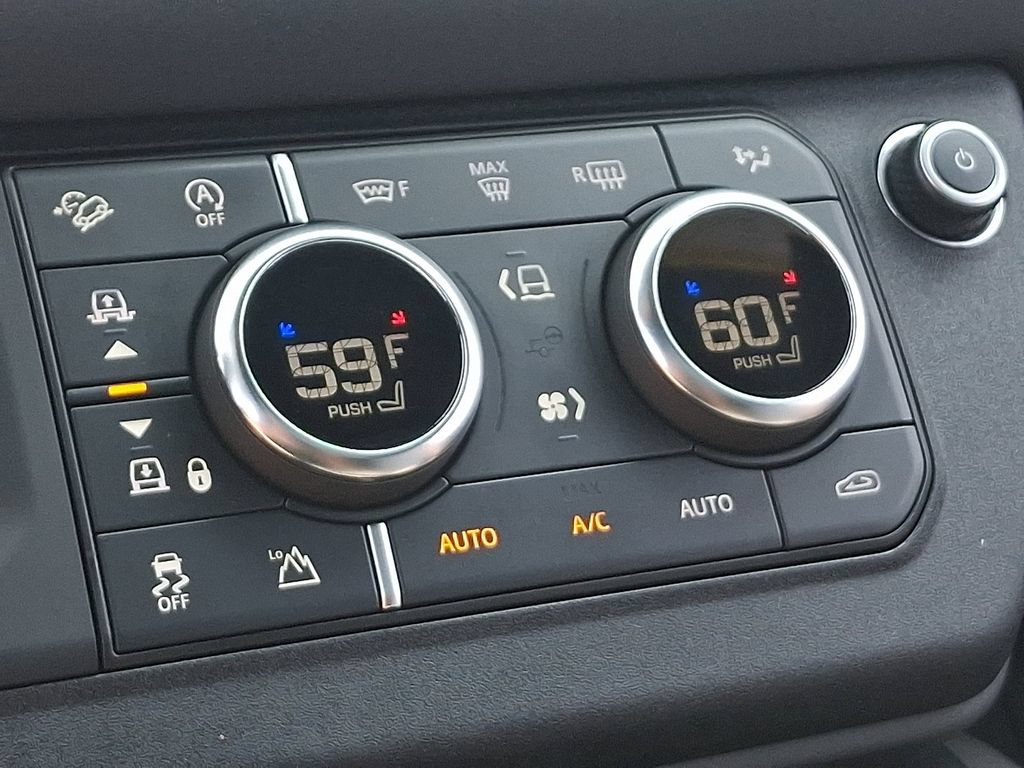 Used 2023 Land Rover Defender 130 X-Dynamic SE AWD/4WD image 18
