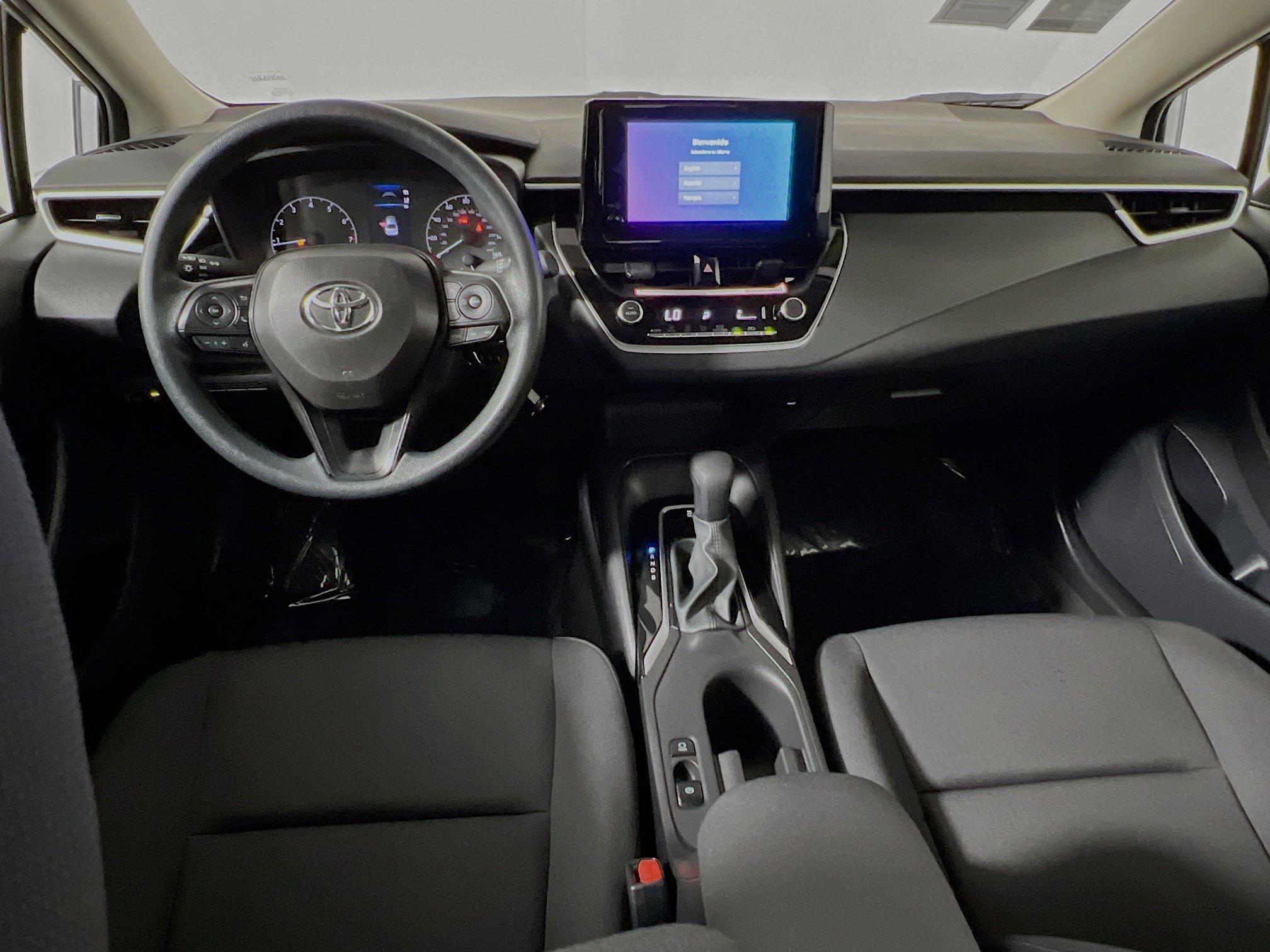 Used 2024 Toyota Corolla LE image 28