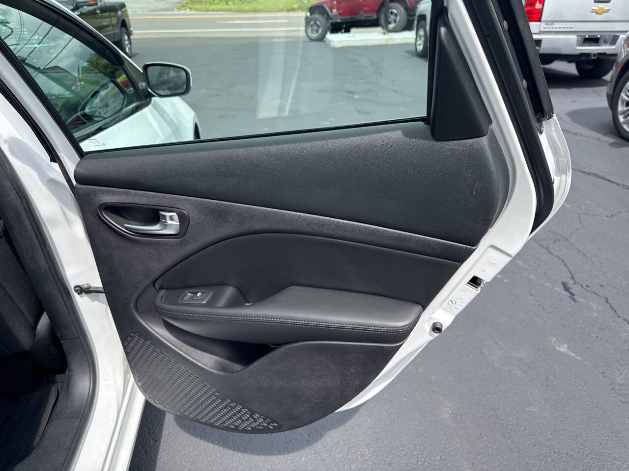 Used 2013 Dodge Dart Limited FWD image 21
