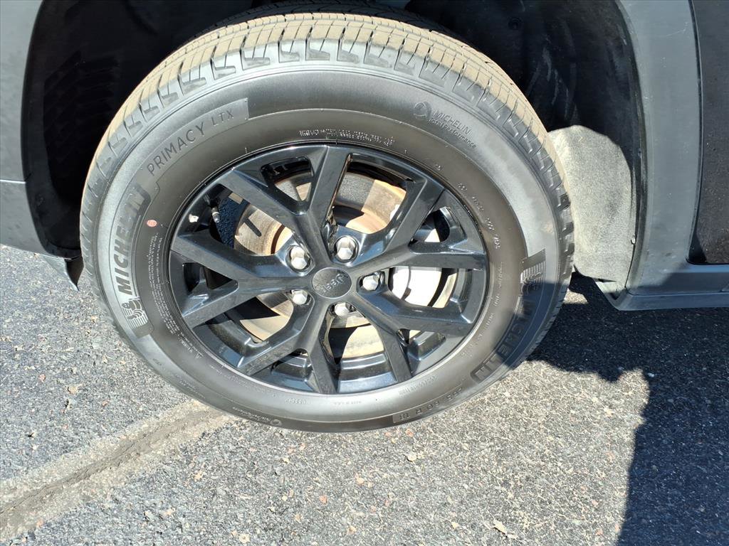 Used 2024 Jeep Grand Cherokee Altitude image 21