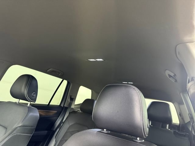 Used 2025 Volkswagen Atlas SE image 12
