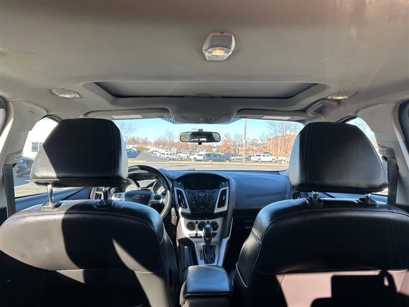 Used 2014 Ford Focus SE w/ Equipment Group 201A image 23