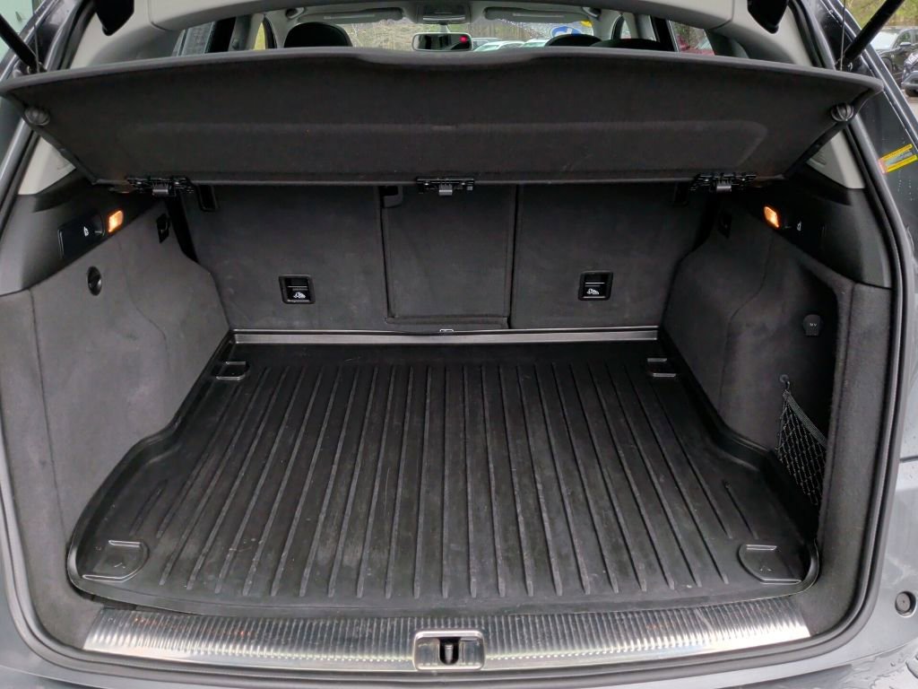 Used 2016 Audi Q5 2.0T Premium Plus w/ Technology Package image 9