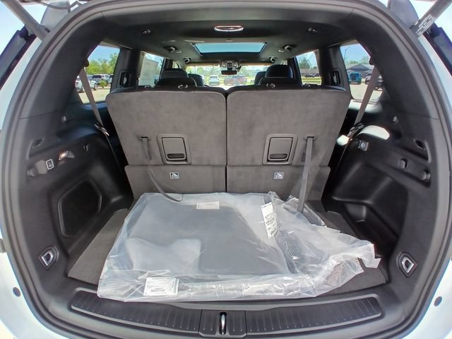 New 2026 Jeep Grand Cherokee L Limited w/ Luxury Tech Group II AWD/4WD image 22