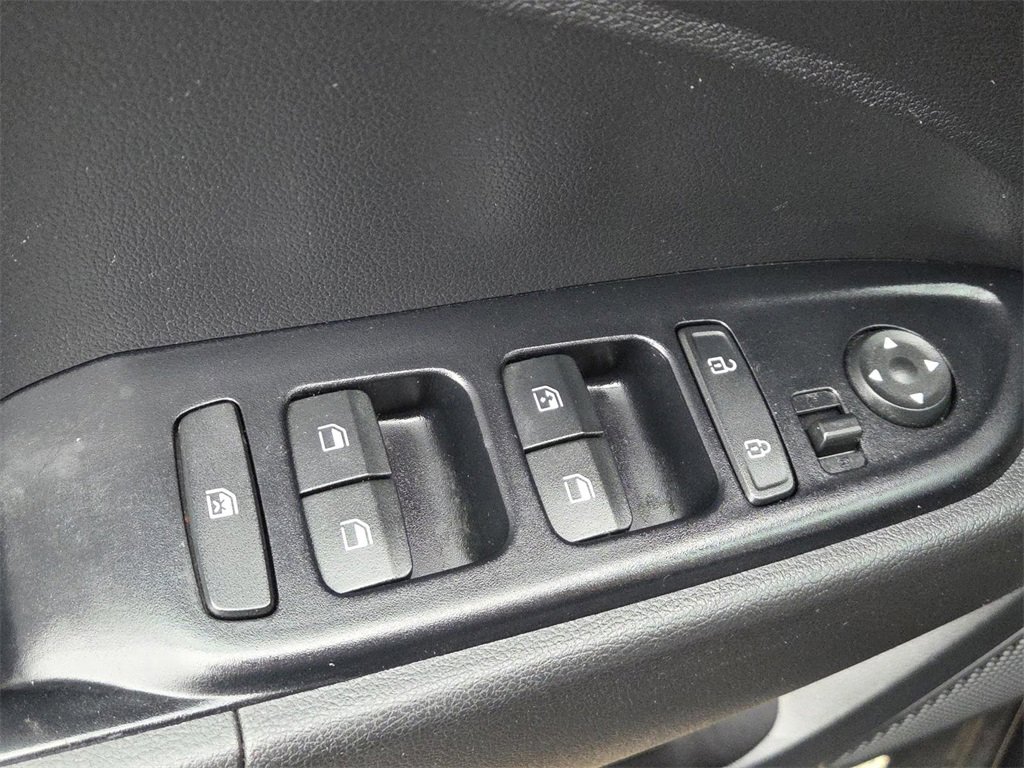 Used 2021 Hyundai Venue SEL w/ Cargo Package image 21