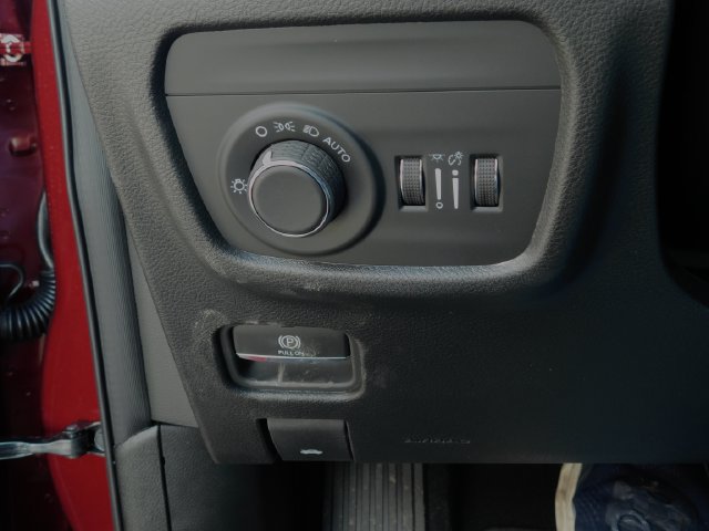 New 2026 Jeep Grand Cherokee Altitude AWD/4WD image 19