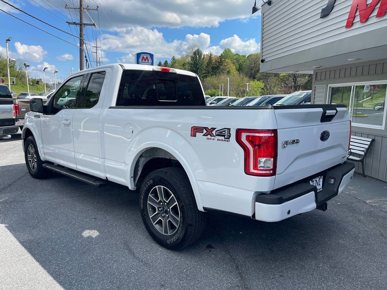 Used 2015 Ford F150 XLT w/ Equipment Group 302A Luxury AWD/4WD image 4