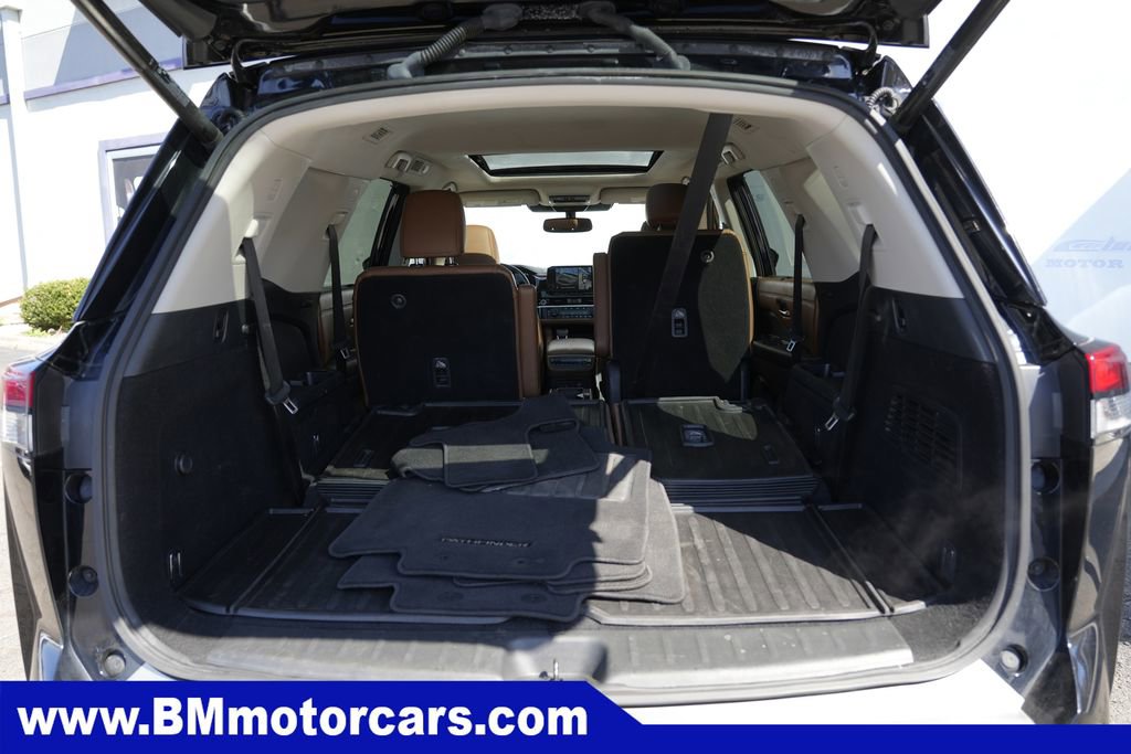 Used 2022 Nissan Pathfinder Platinum w/ Cargo Package AWD/4WD image 14