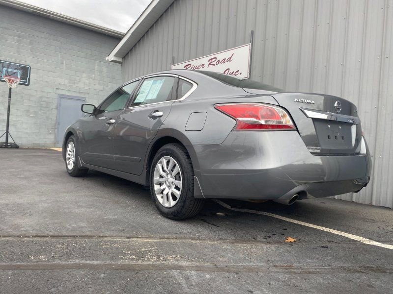 Used 2015 Nissan Altima 2.5 S w/ Power Driver Seat Package image 12