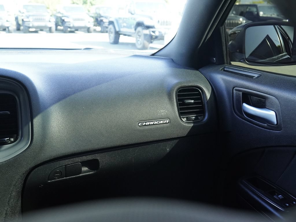 Used 2023 Dodge Charger SXT w/ Blacktop Package RWD image 33
