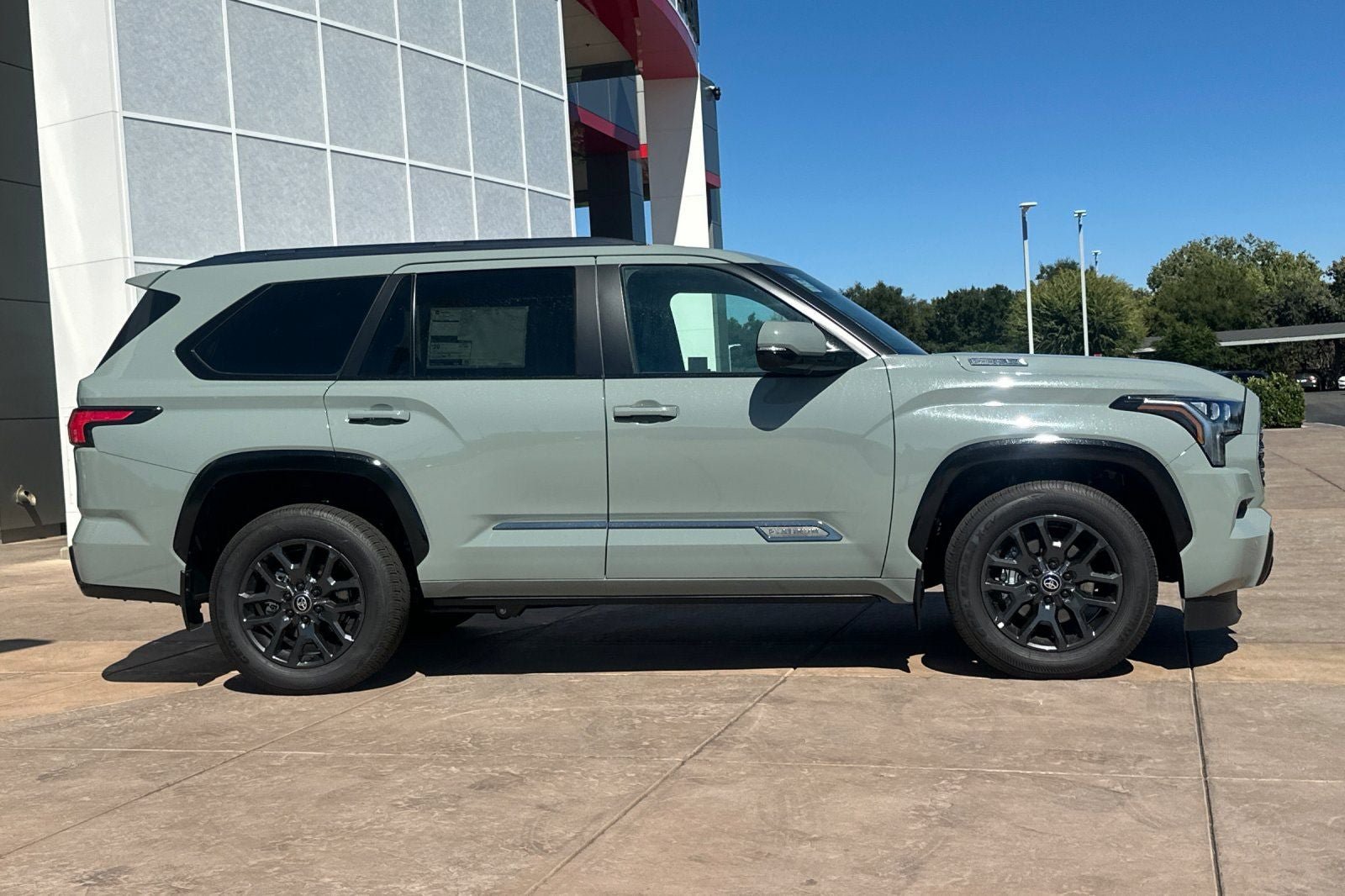 New 2026 Toyota Sequoia Platinum w/ Tow Technology Package AWD/4WD video 3