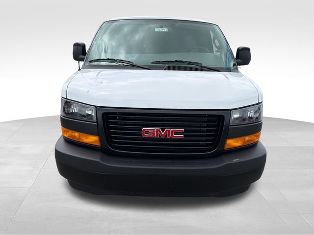 New 2026 GMC Savana 2500 w/ Driver Convenience Package RWD image 2