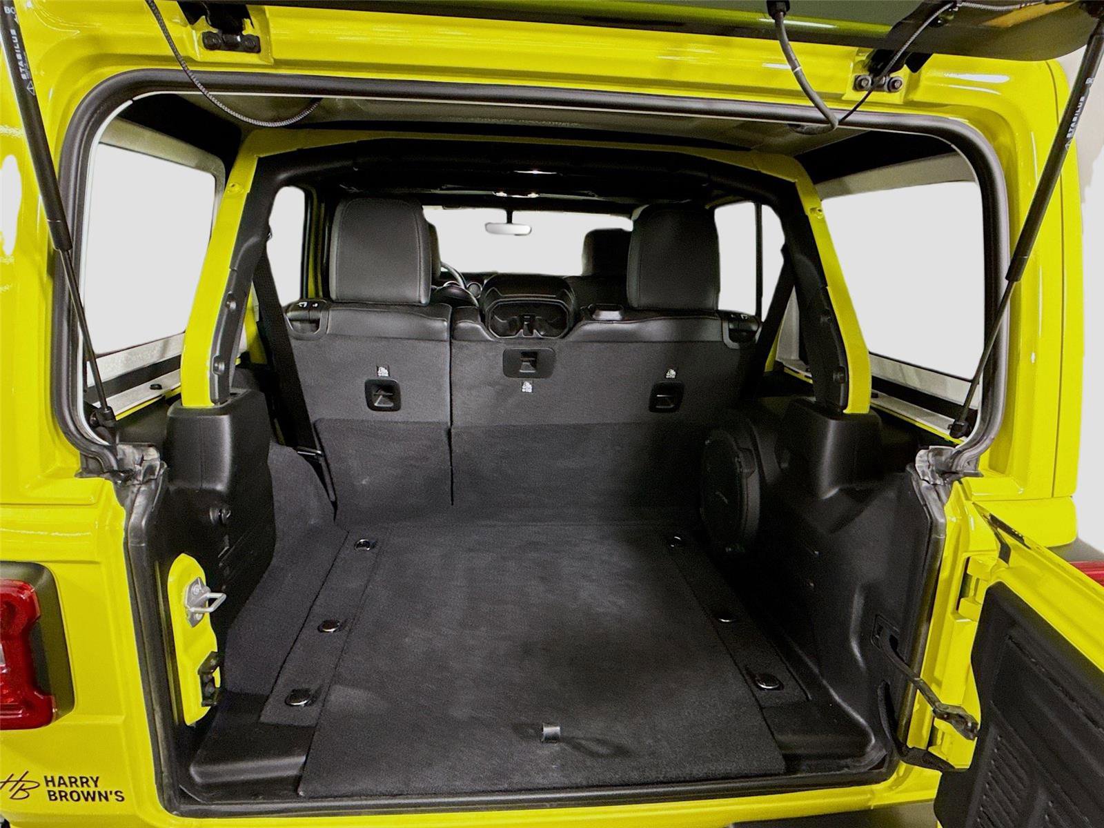 Used 2023 Jeep Wrangler Unlimited Sahara image 18