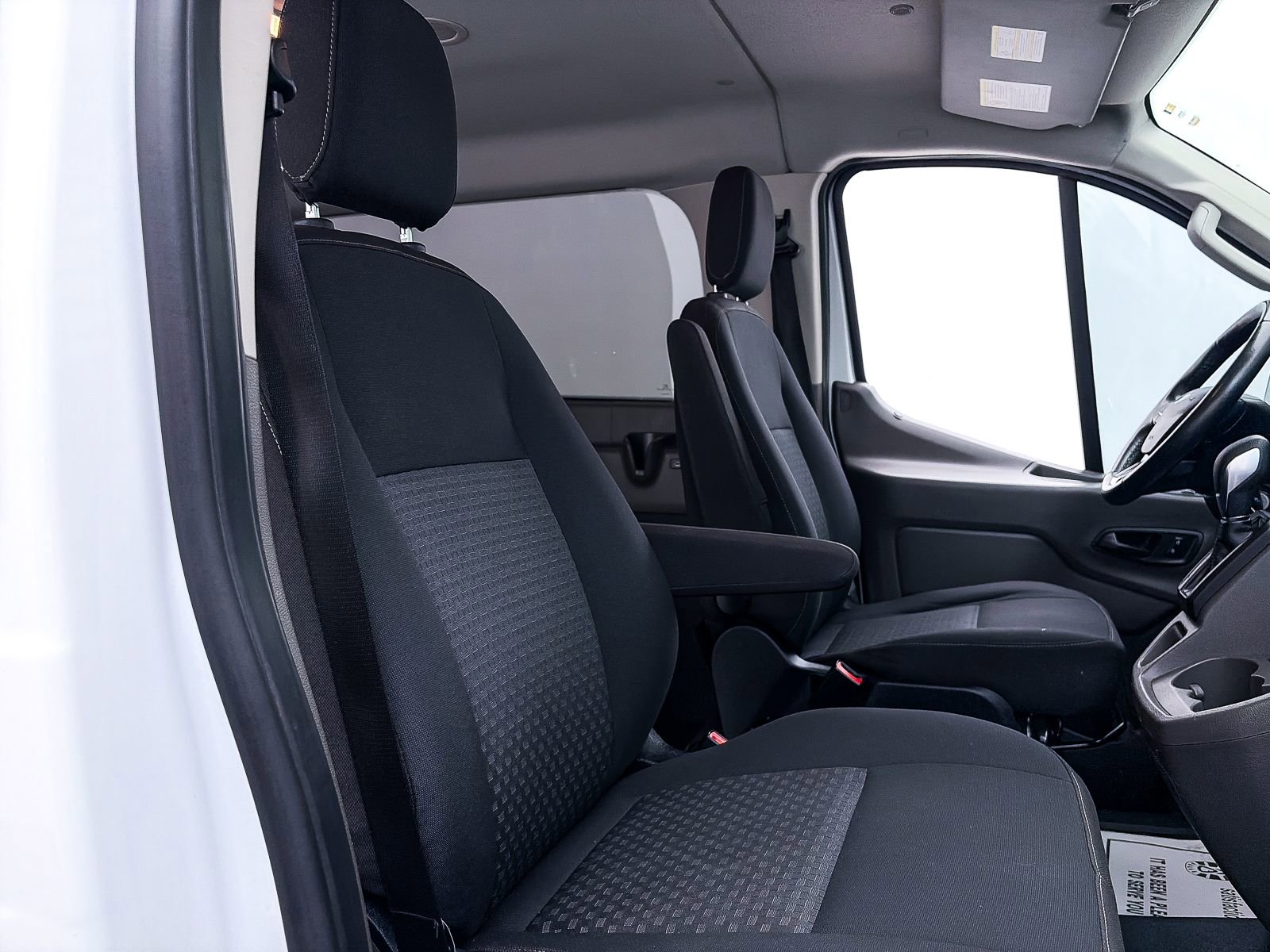 Used 2020 Ford Transit 350 XL image 32