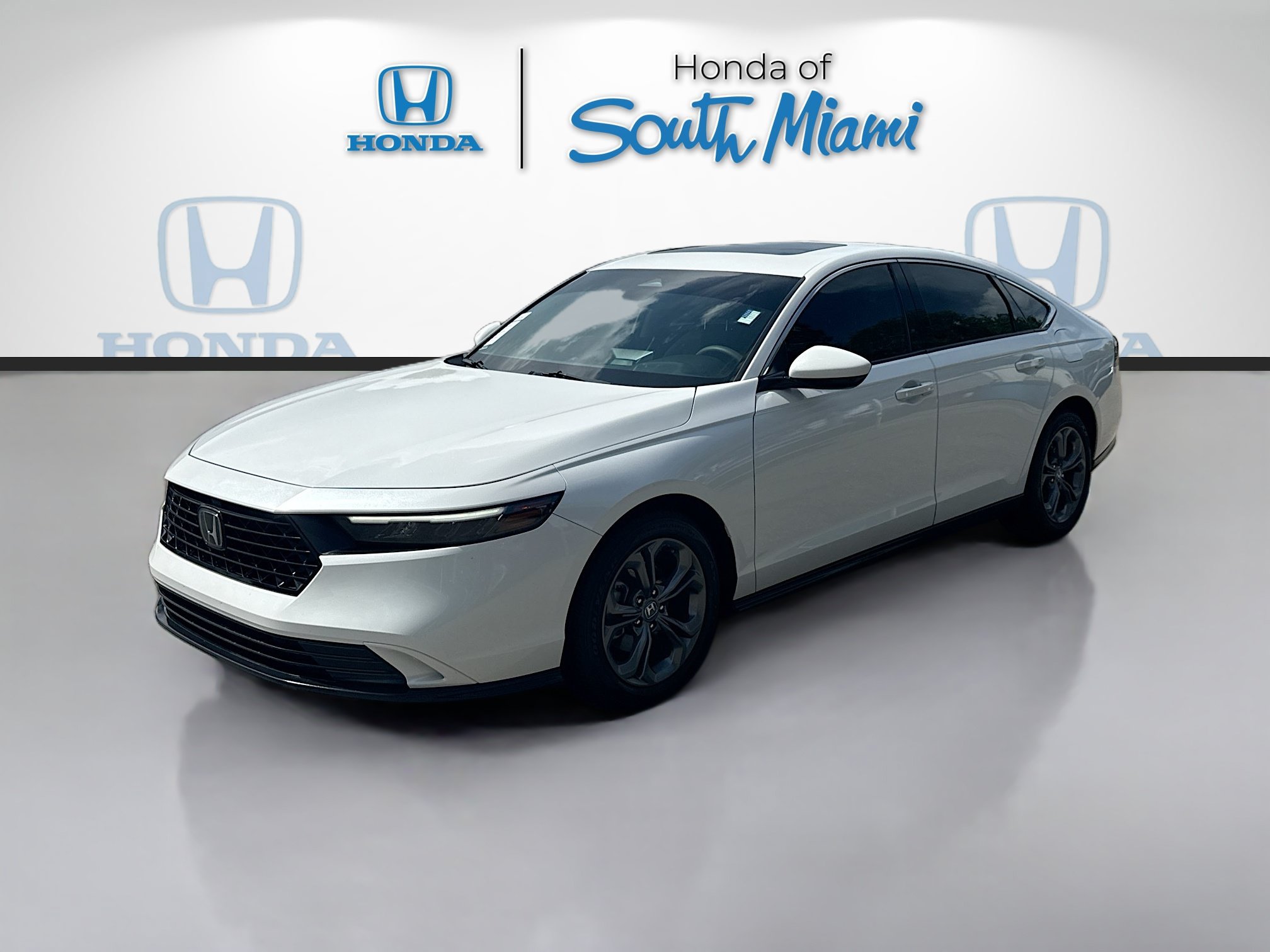 Certified 2024 Honda Accord EX image 3
