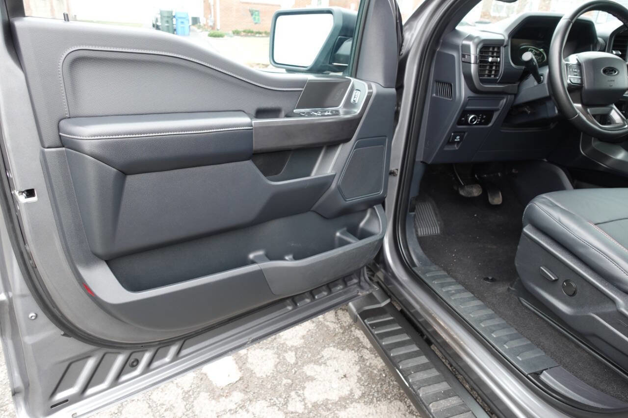 Used 2024 Ford F150 XLT w/ XLT Black Appearance Package image 16
