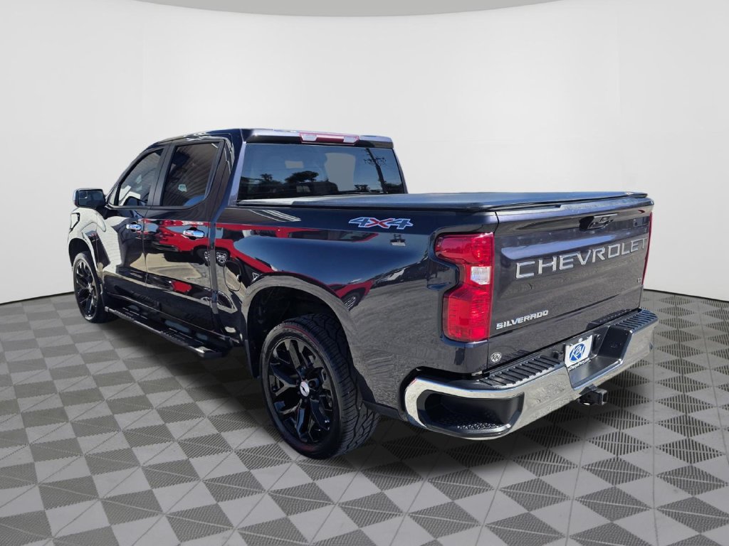 Used 2024 Chevrolet Silverado 1500 LT AWD/4WD image 11