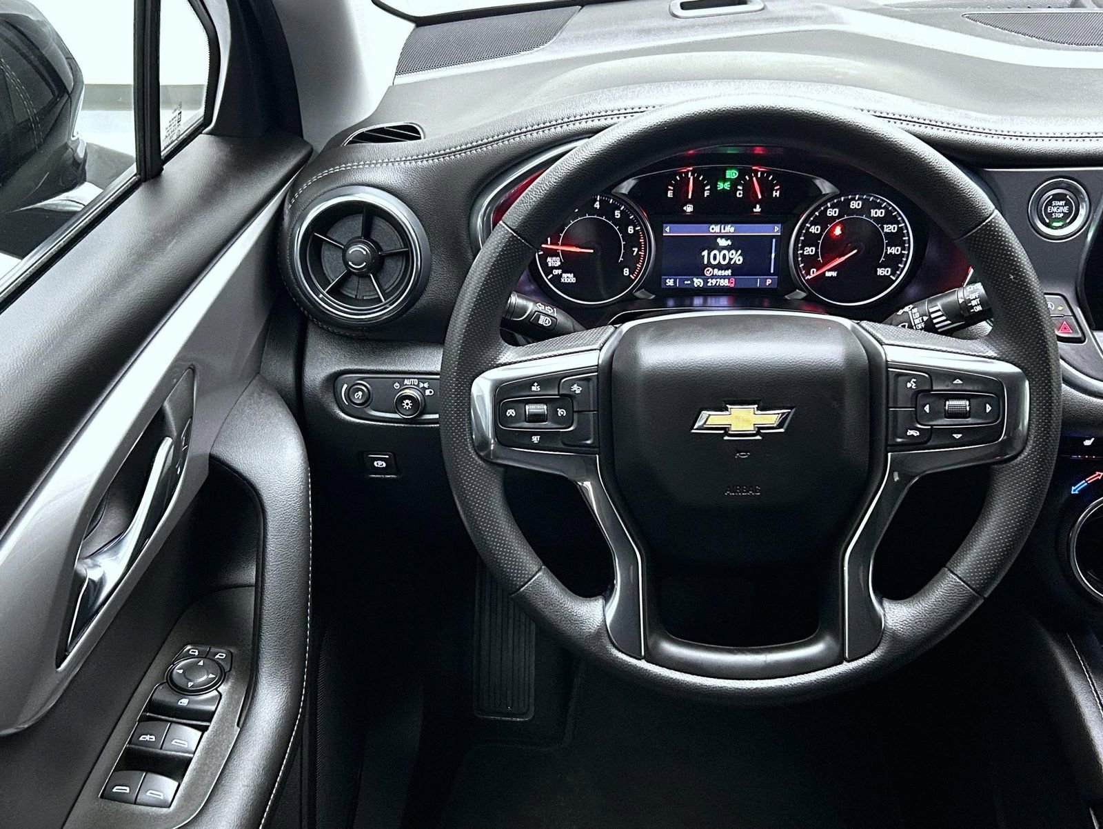 Used 2025 Chevrolet Blazer LT AWD/4WD image 12