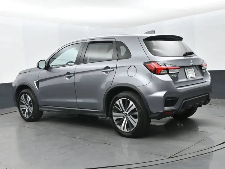 Used 2024 Mitsubishi Outlander Sport SE AWD/4WD image 9