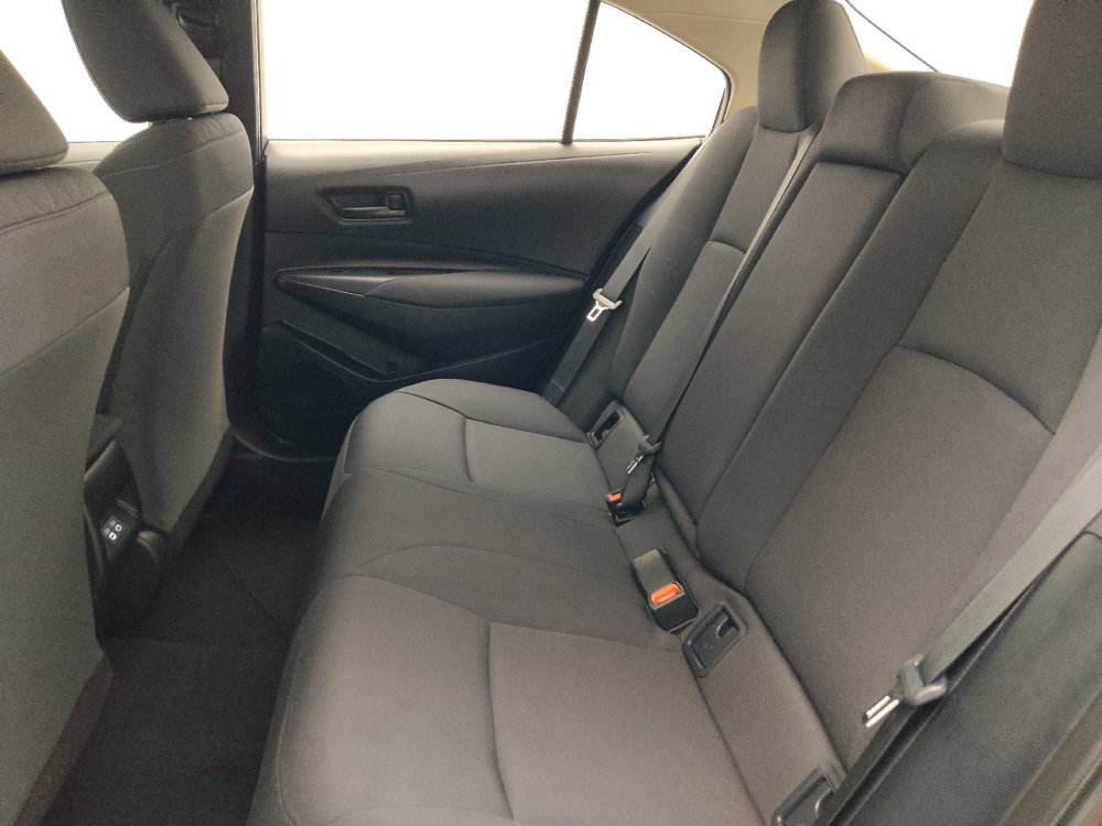 Used 2025 Toyota Corolla LE FWD image 18