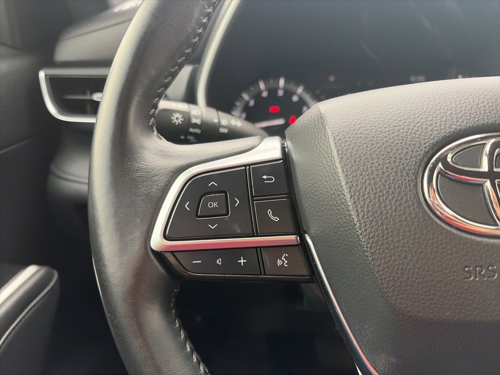 Used 2021 Toyota Highlander XSE image 18