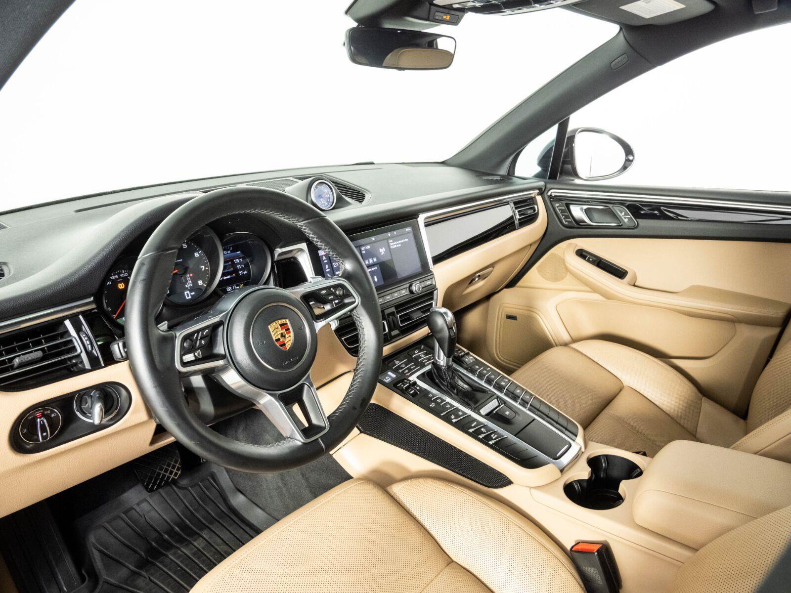 Used 2019 Porsche Macan AWD/4WD image 5