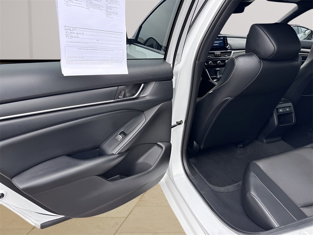 Used 2022 Honda Accord Sport image 32