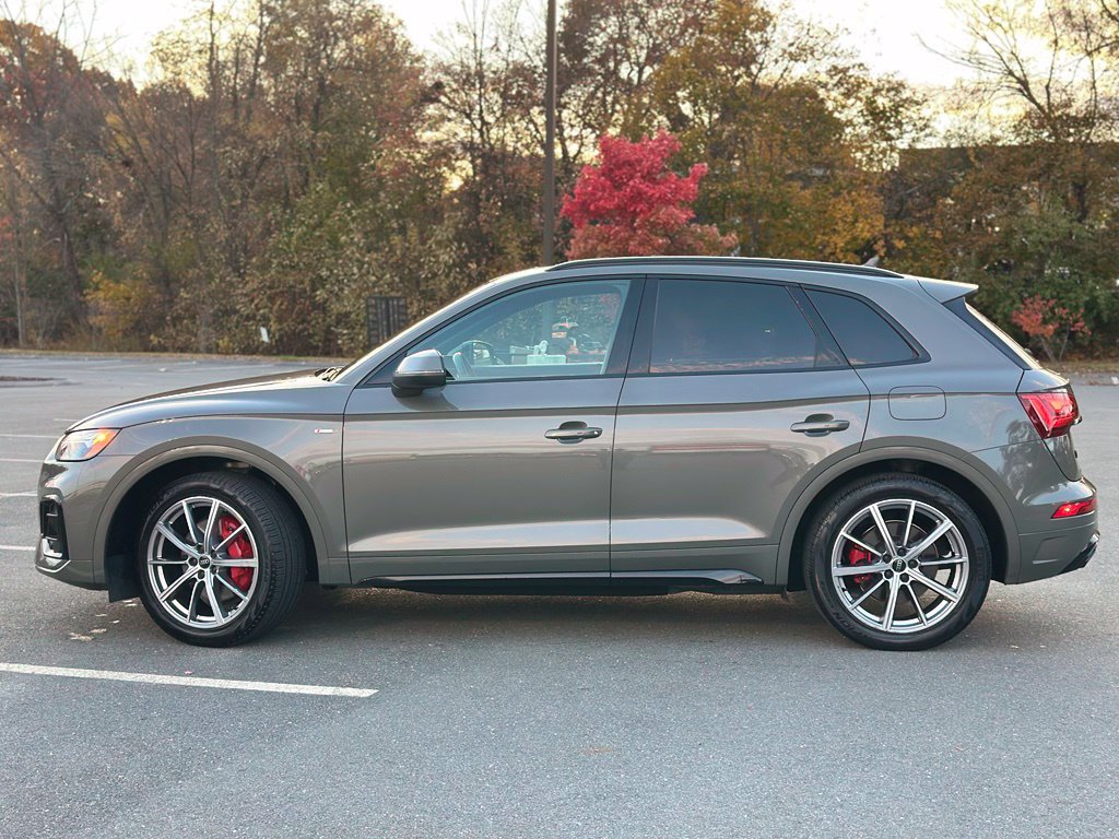 Used 2024 Audi Q5 e Premium Plus AWD/4WD image 3