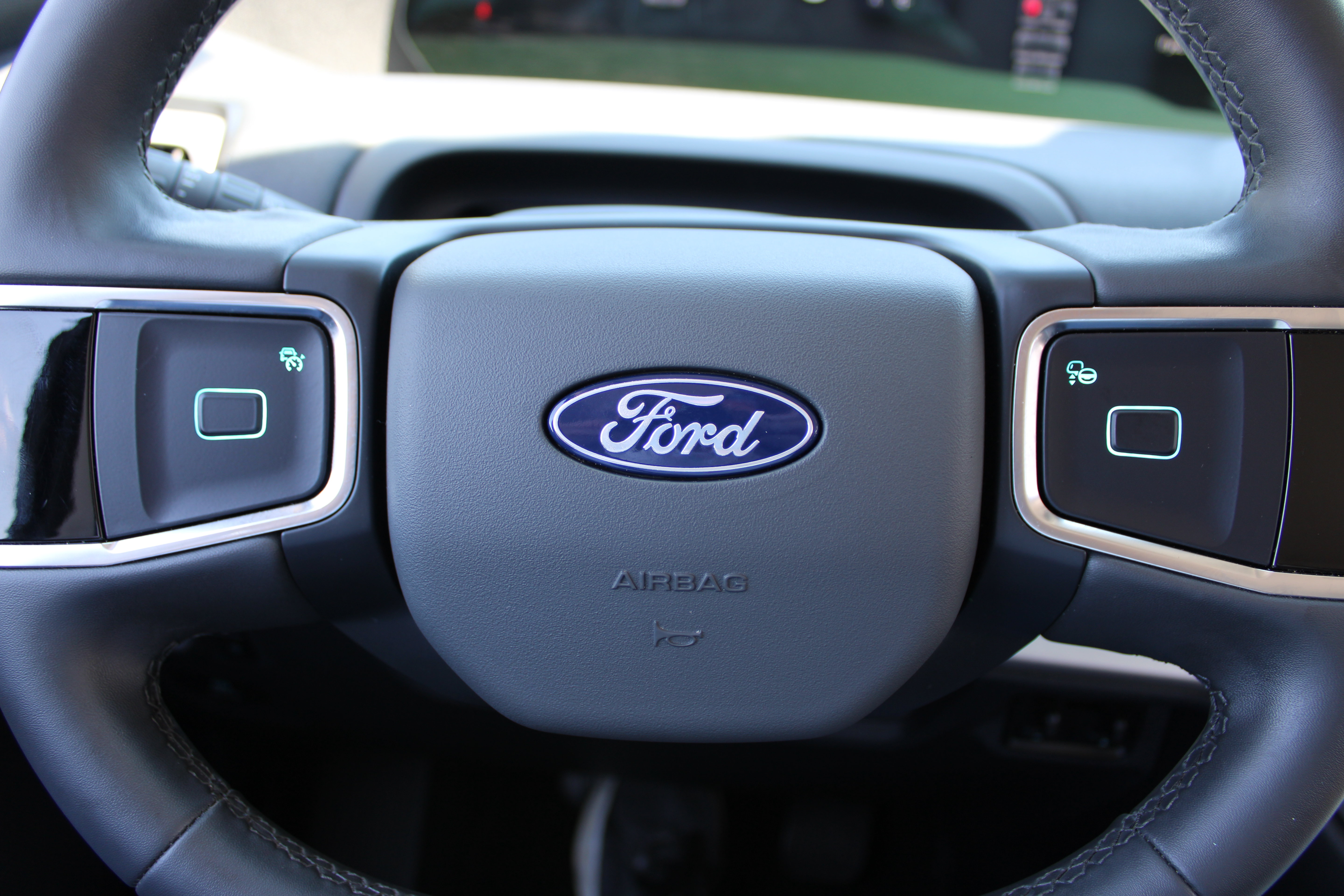 Used 2025 Ford Expedition Active RWD image 20