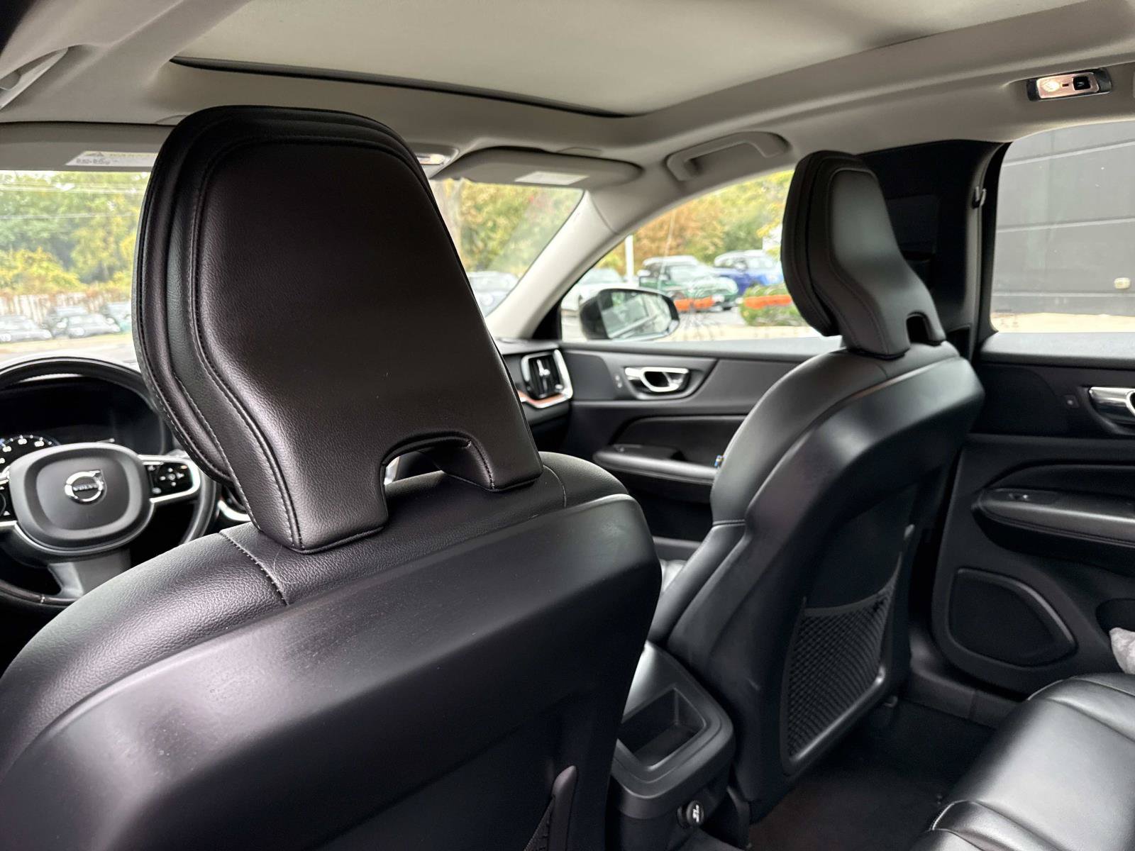 Used 2019 Volvo S60 T5 Momentum w/ Premium Package FWD image 17