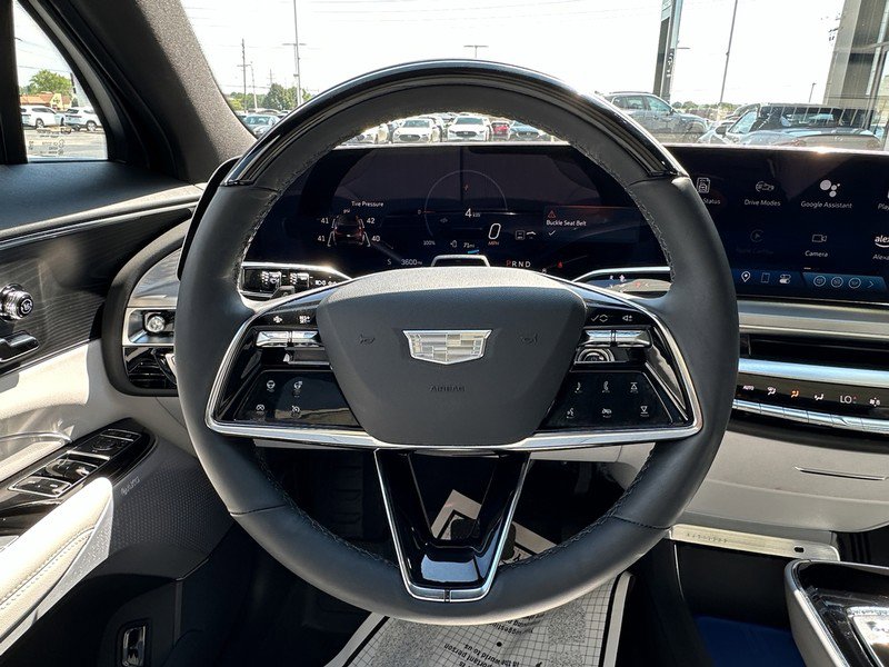 New 2025 Cadillac Lyriq Luxury image 11