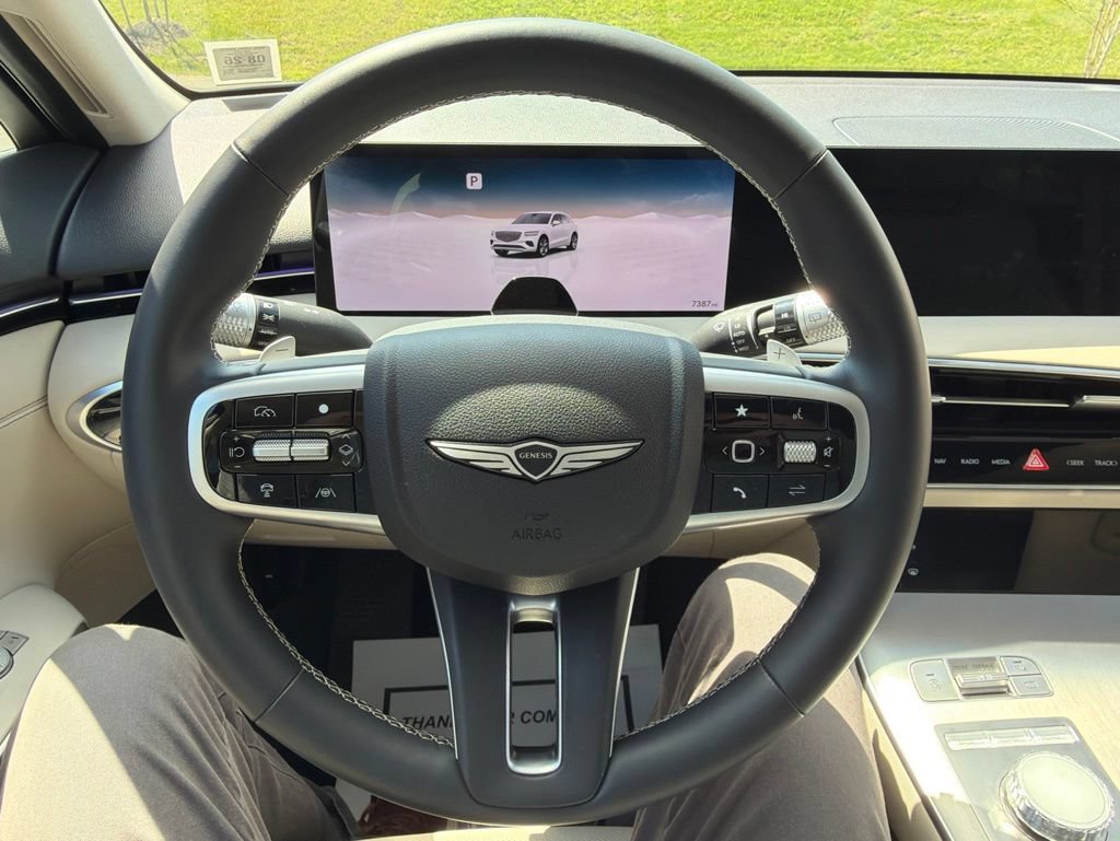 Used 2026 Genesis GV70 2.5T Advanced AWD/4WD image 5