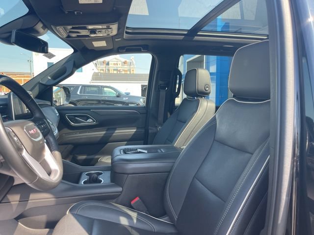 Used 2023 GMC Yukon SLT w/ SLT Premium Package AWD/4WD image 14