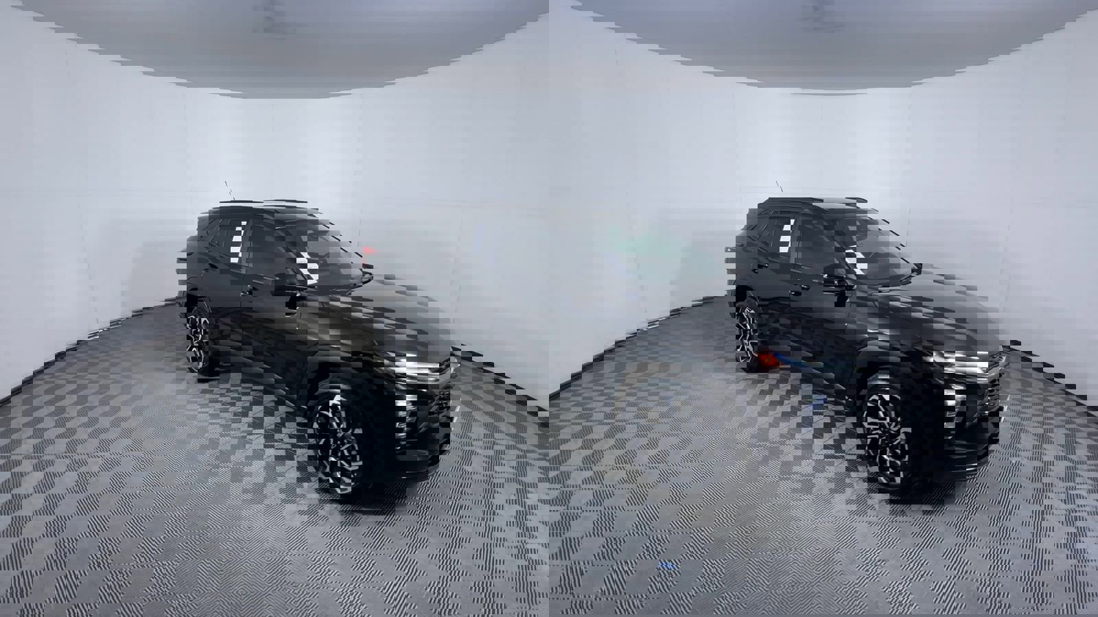 Used 2025 Chevrolet Trax RS w/ Driver Confidence Package image 2