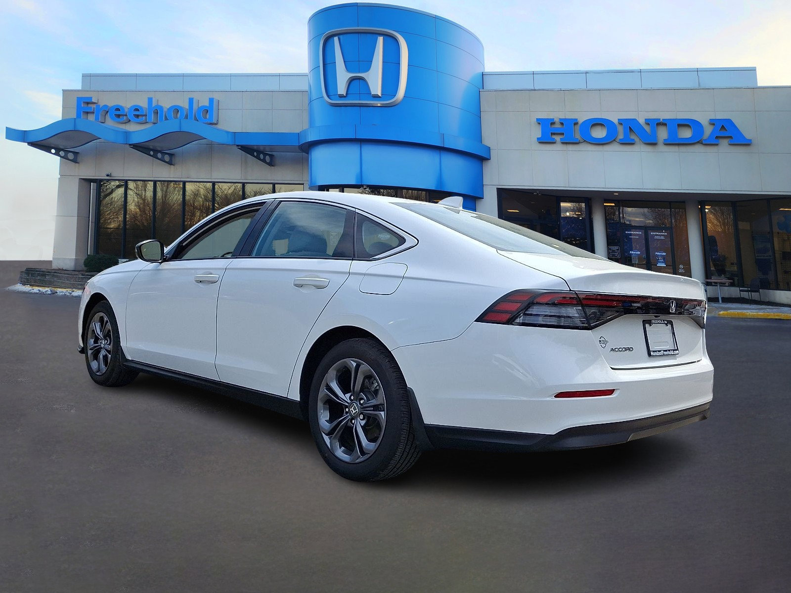 Used 2023 Honda Accord EX image 5
