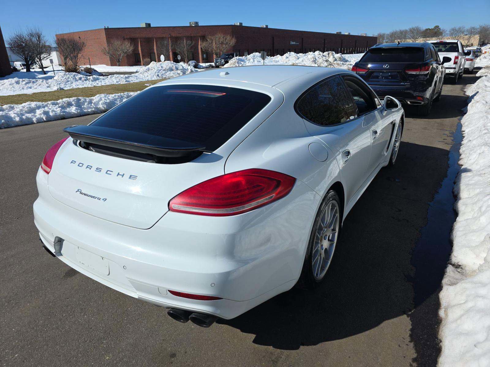 Used 2016 Porsche Panamera 4 Edition image 3
