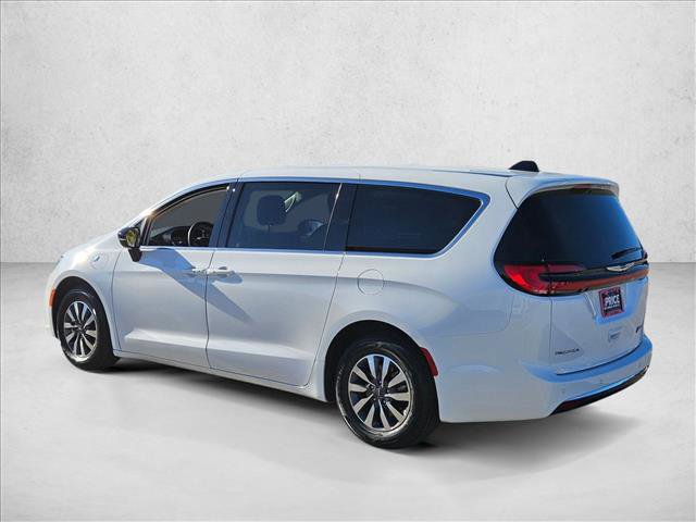 Used 2024 Chrysler Pacifica Limited FWD image 8