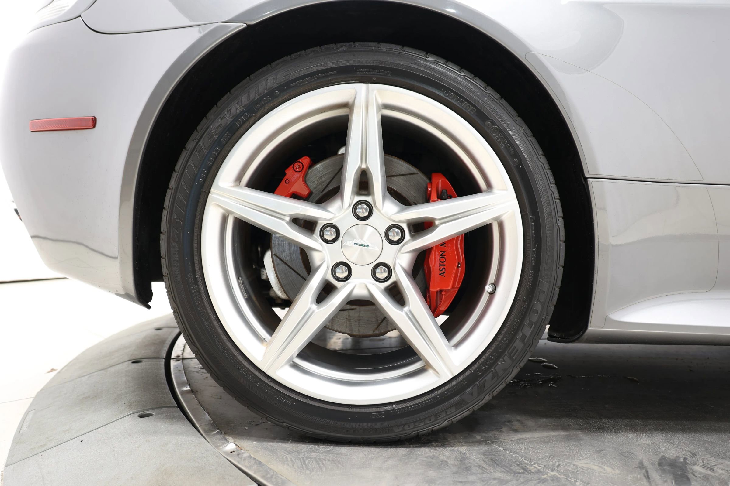 Used 2016 Aston Martin V8 Vantage S image 58