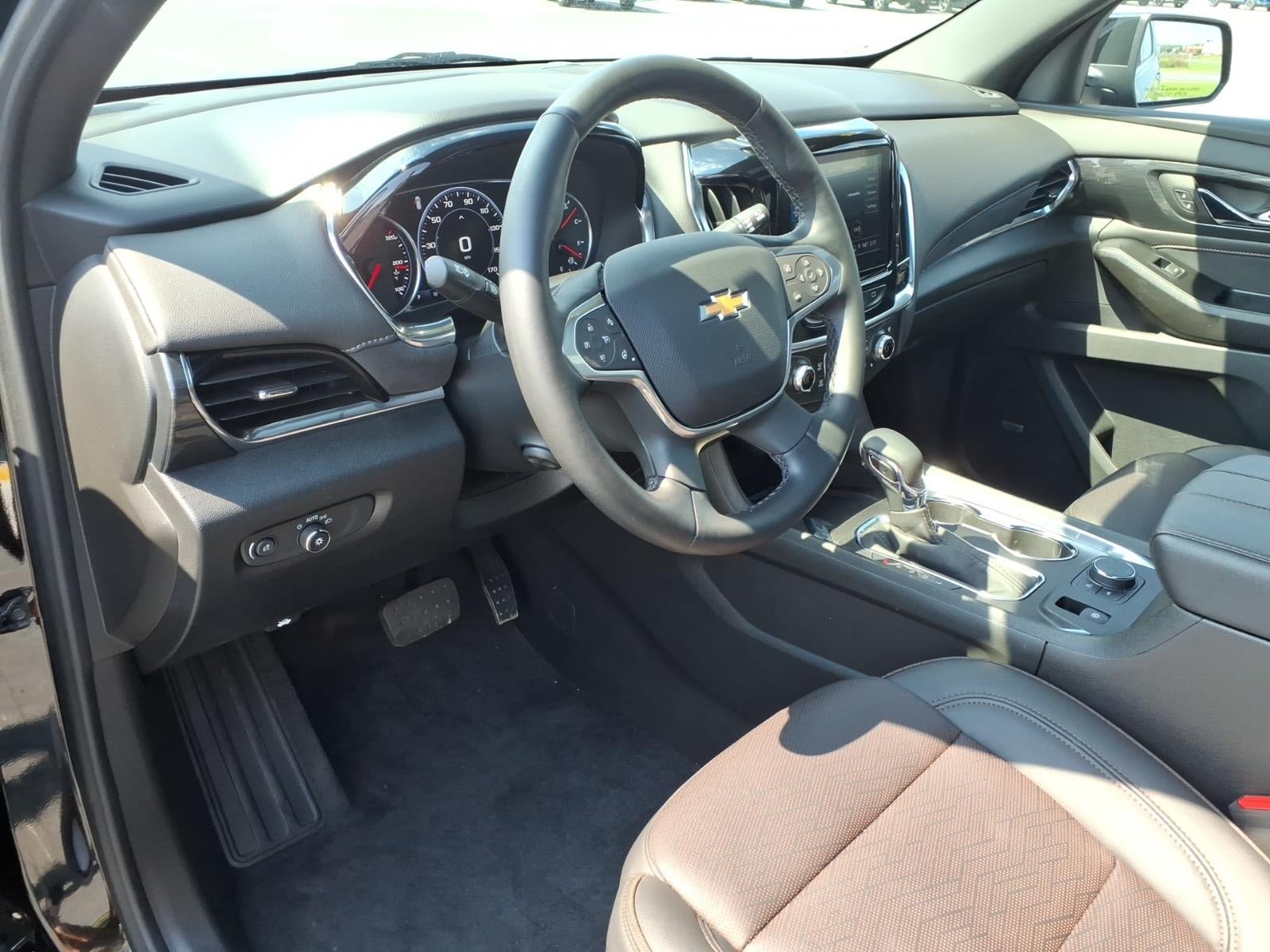 Certified 2023 Chevrolet Traverse High Country AWD/4WD image 23