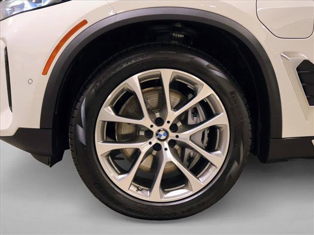 Used 2026 BMW X5 xDrive50e AWD/4WD image 10