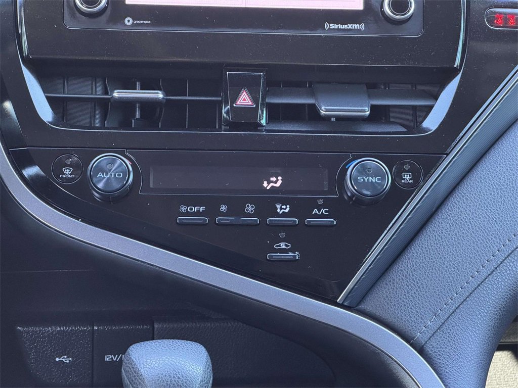 Used 2023 Toyota Camry LE image 5