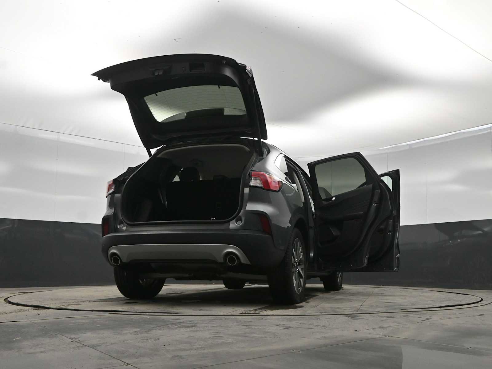 Used 2021 Ford Escape Titanium image 44