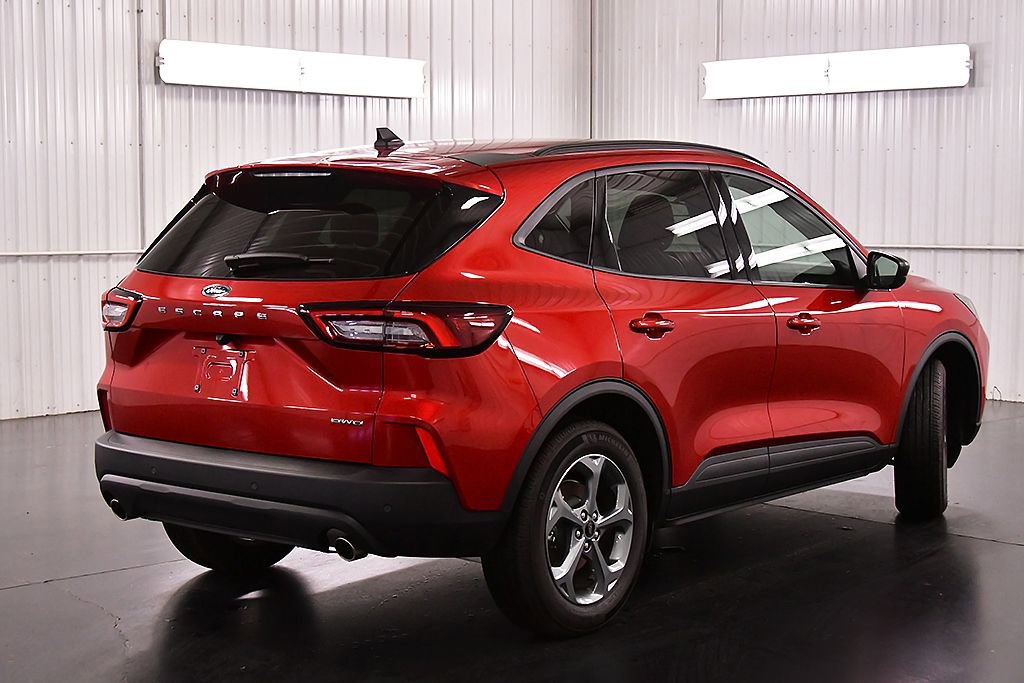 Used 2025 Ford Escape ST-Line w/ Tech Pack #1 image 8