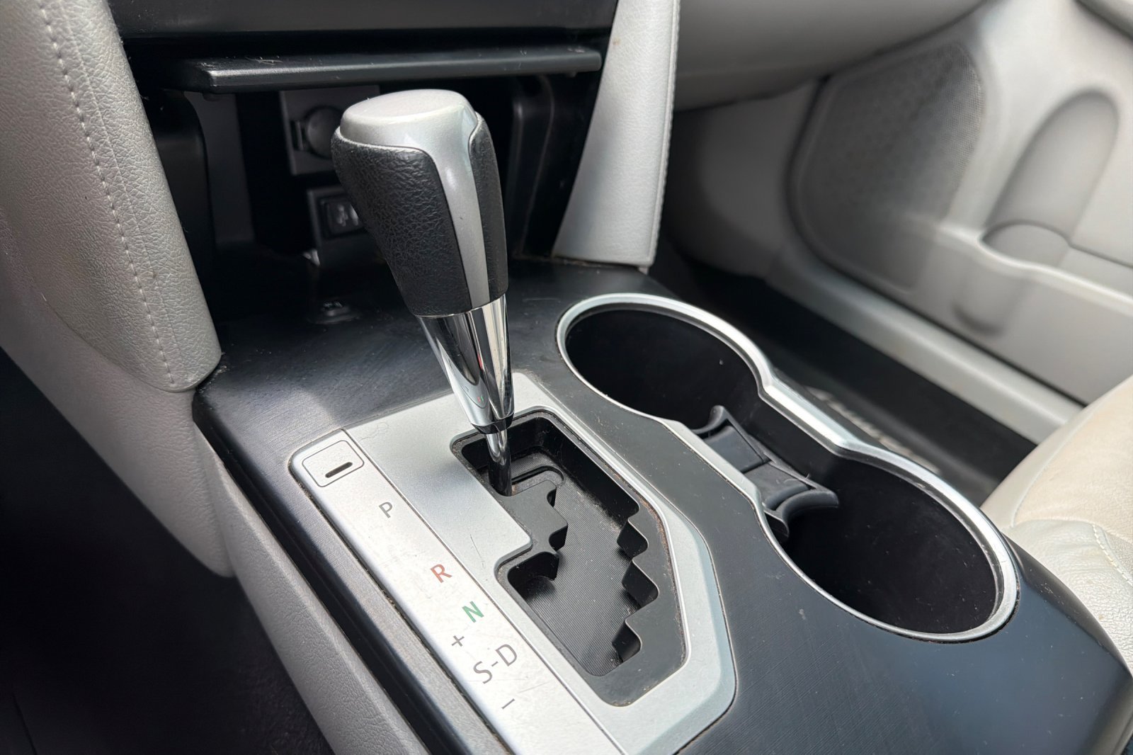 Used 2014 Toyota Camry LE FWD image 21