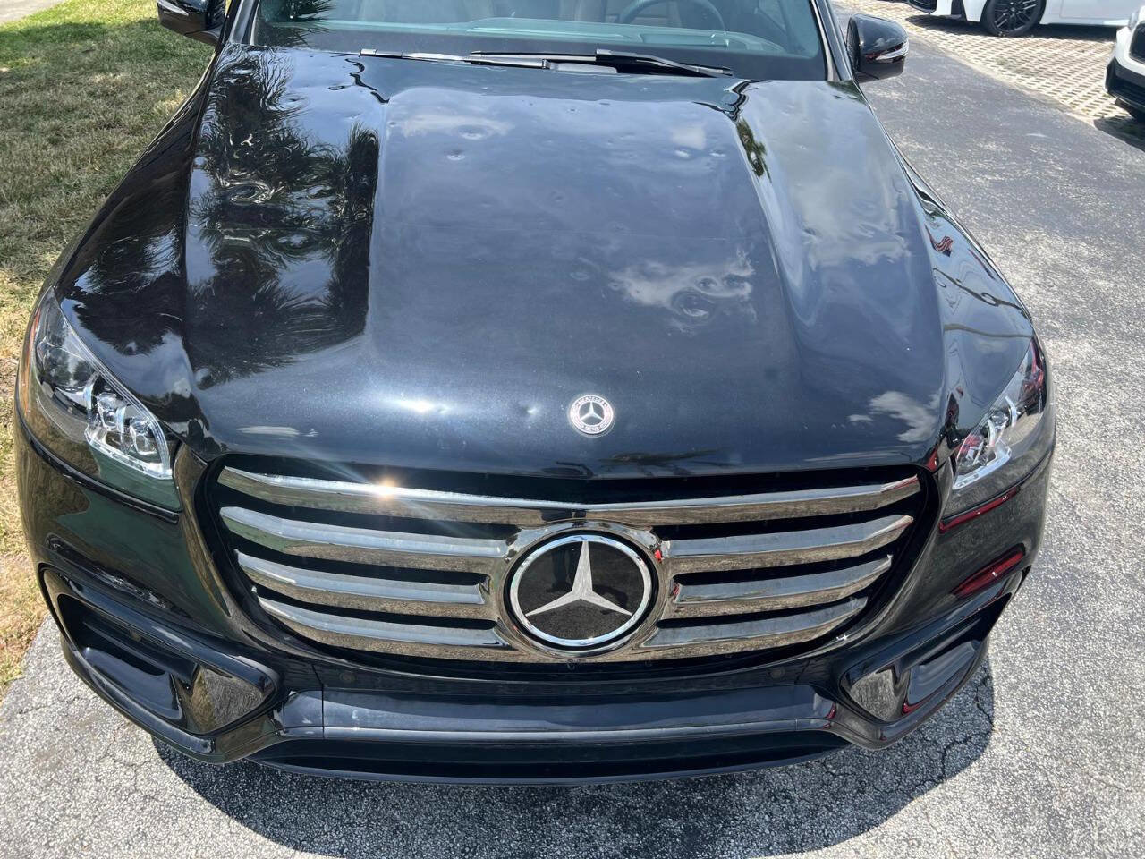 Used 2024 Mercedes-Benz GLS 450 4MATIC image 15