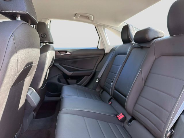 Certified 2023 Volkswagen Jetta SE FWD image 13