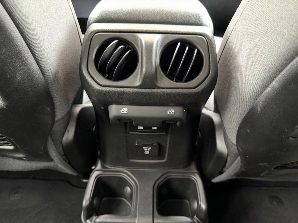 Used 2024 Jeep Wrangler Rubicon image 13
