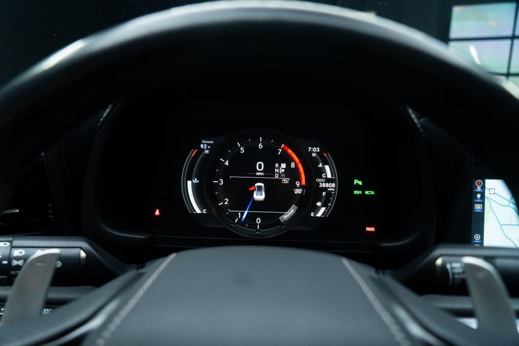 Used 2018 Lexus LC 500 Coupe w/ Touring Package RWD image 30