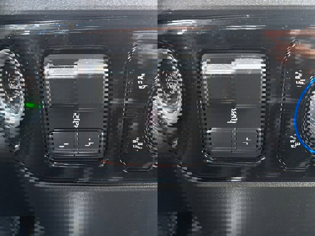 Used 2022 Chevrolet Silverado 1500 RST image 19